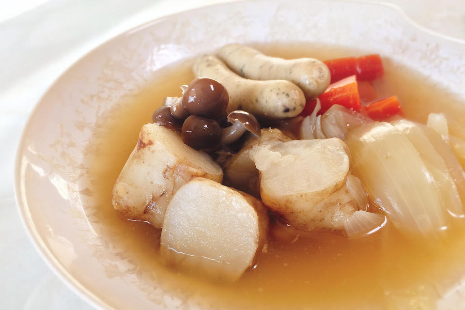 菊芋を使ったお野菜たっぷり熱々ポトフはコンソメで煮込むだけのシンプルレシピ