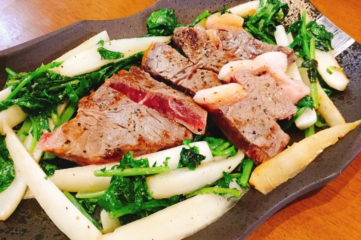 ステーキの付け合わせにぴったりのほんのり甘くて美味しい大根菜