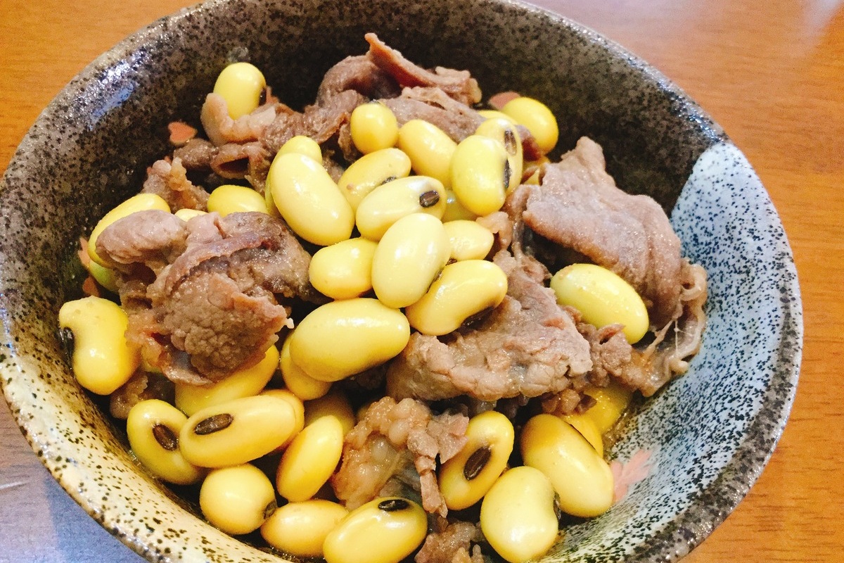 ホクホク大豆が美味しい！とてもキレイな色をした大豆と牛肉の生姜煮