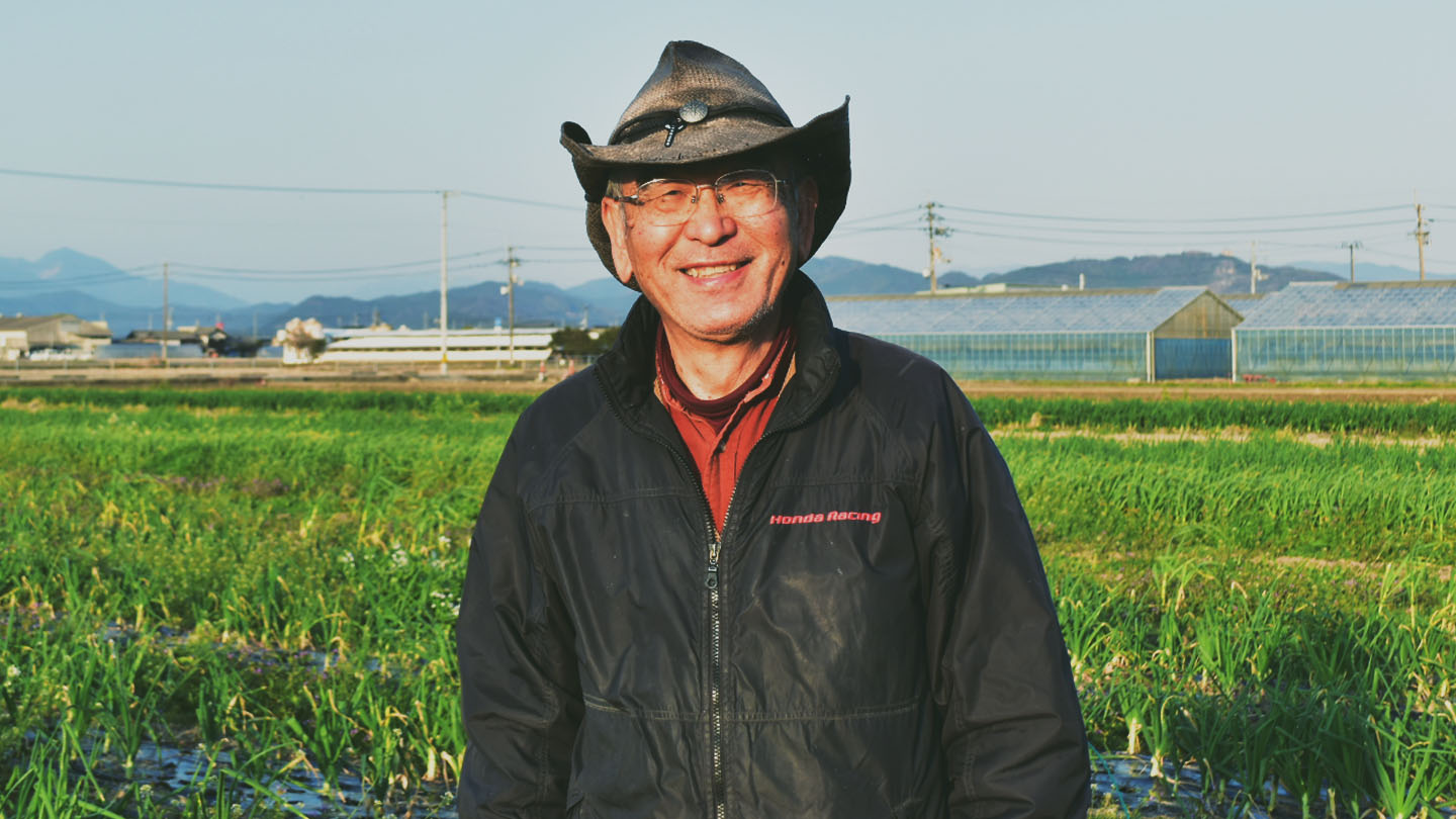 伝統的な野菜の守り手。仲間と協力して農業を営む高知県の吉本さん